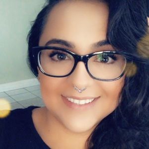 Meet your Posher, Gabriela